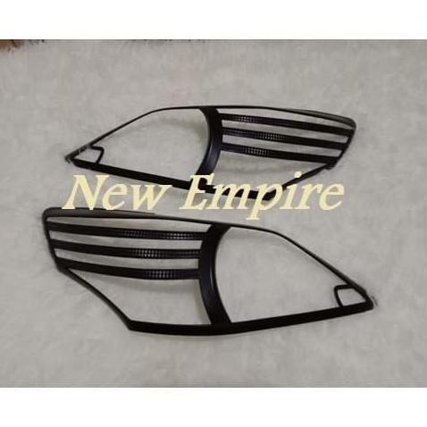 Garnish Lampu Depan Innova 2012 Hitam Head Lamp Grand 2012-2014