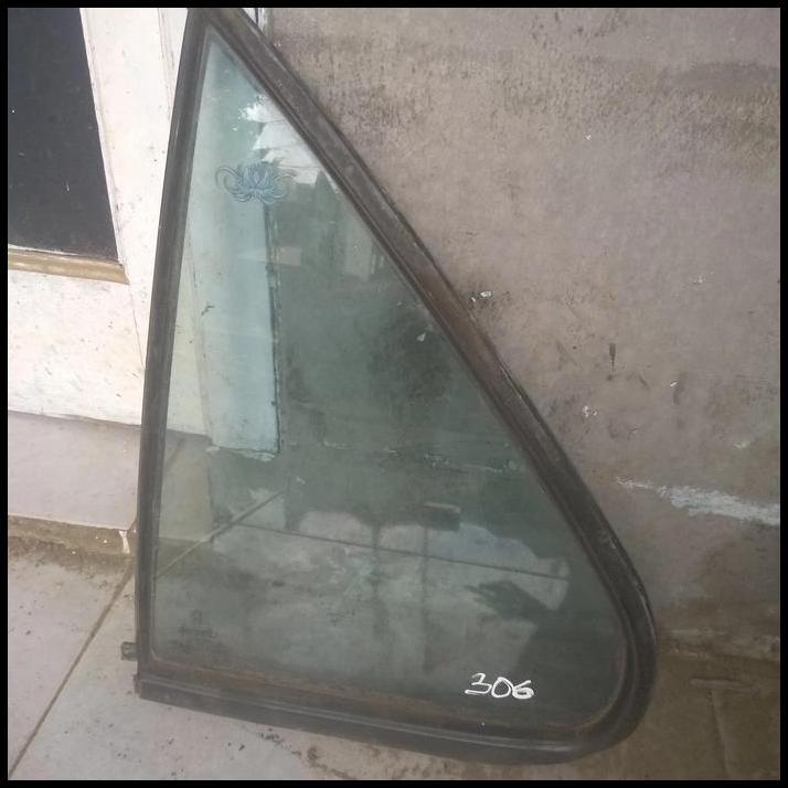 GRATIS ONGKIR KACA SEGITIGA KACA MATI PINTU BELAKANG KIRI PEUGEOT 306 