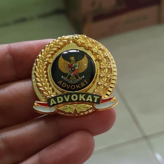 lencana advokat/pin advokat