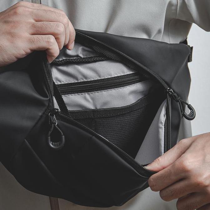 Numerus Stallion waistbag / travel sling / tas gadget pria