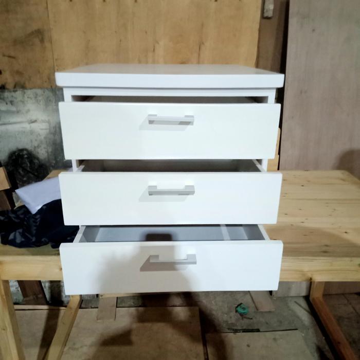 lemari laci 3laci cat Duco putih 505060 kayu jati Belanda