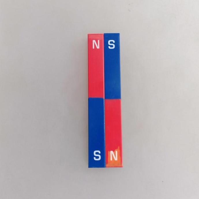 Magnet batang panjang panjang sekitar 18 cm lebar sekitar 2 cm