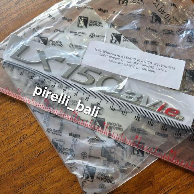 Stiker Lx 150 3V Ie Original Emblem Sticker Vespa