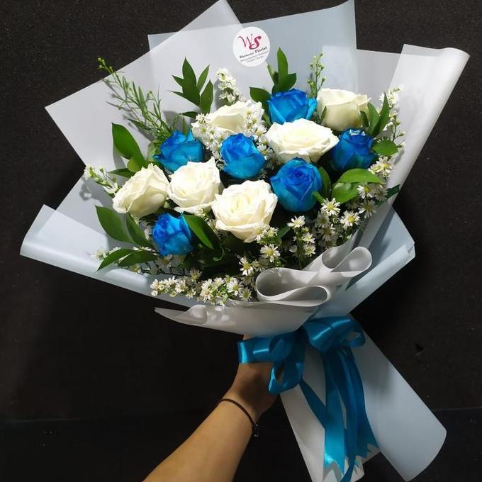 bunga buket mawar biru | mawar fresh | nuansa biru