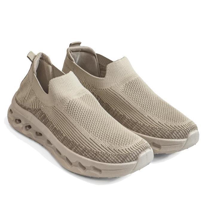 Dr. Kevin Sepatu Sport Pria Men Sneakers Flyknit Slip On 889-093