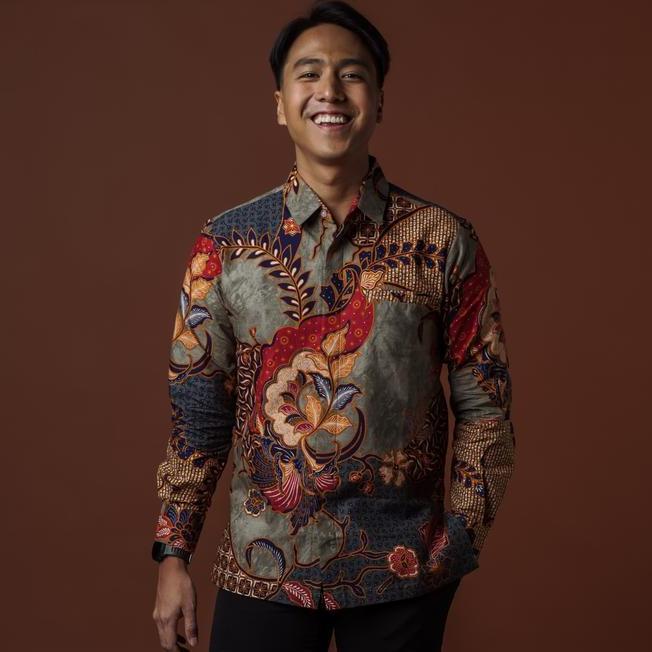 Kharis Mandalas Kemeja Batik Pria Lengan Panjang