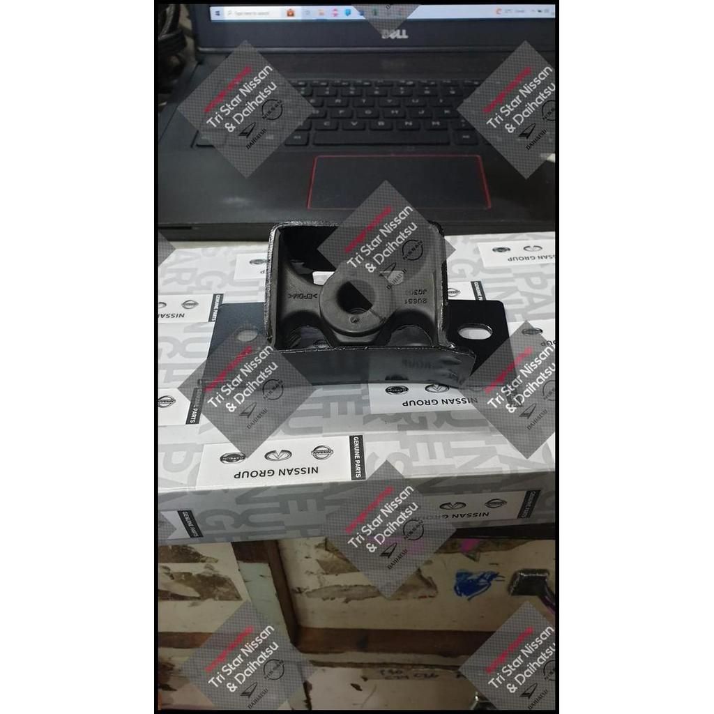 TERBARU OEM MOUNTING KNALPOT XTRAIL X-TRAIL T31 T32 2500 CC 