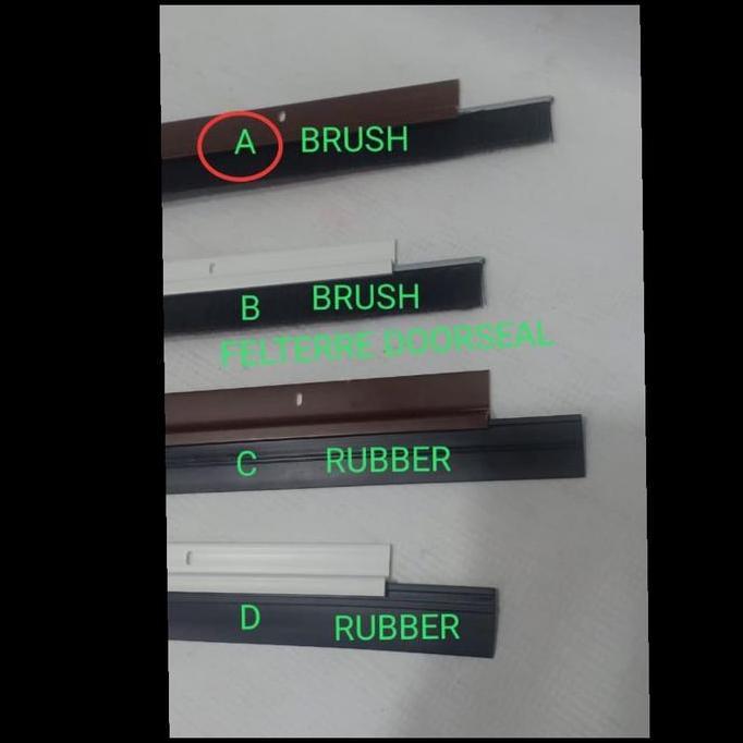 Door brush seal/door seal/door seal brush/penutup celah bawah pintu