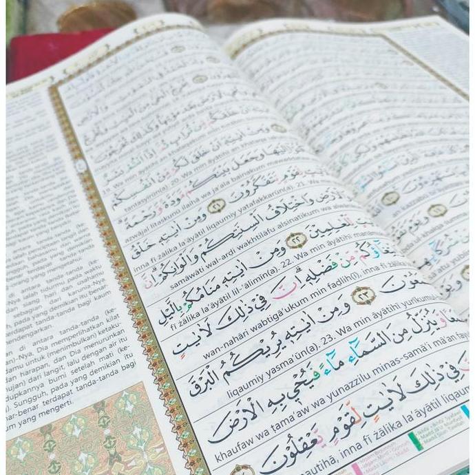 Al Azhim  Quran COD Terjemah  Tajwid A4 Hardcover Huruf Besar Ukurean besar Kitab Al Quran