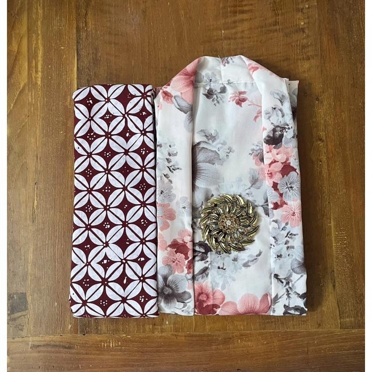Free Ongkir Kebaya Kutubaru Batik Bunga Eb.66 & Wo.03 Monalisa
