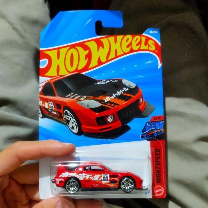 hot wheels 24/seven merah