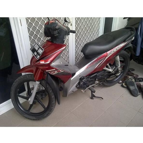 Promo Dahsyat 64500-Kww-A00Erm Cover Front Panel Tameng Depan Revo 110 Dx 2009 - 2010 Merah Bata - P