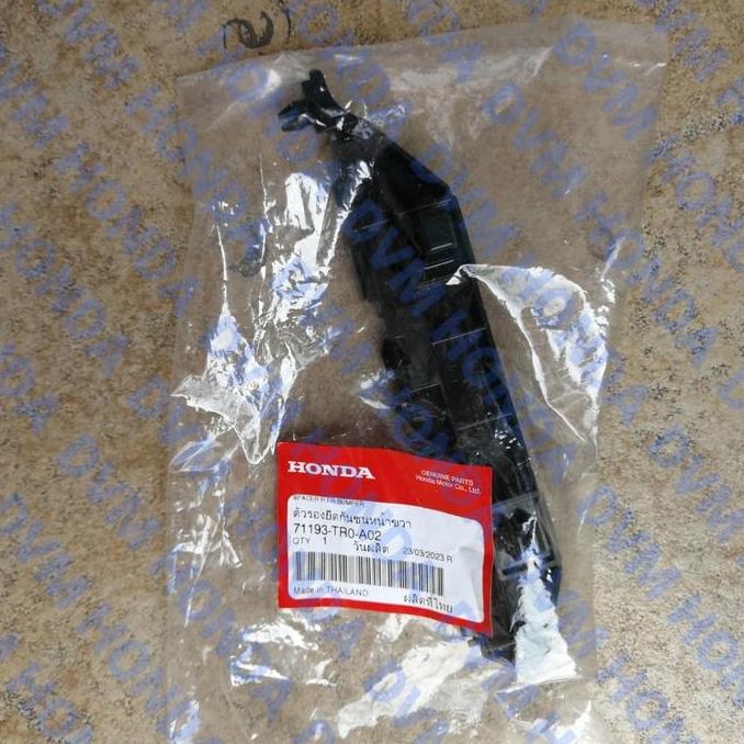 Bracket Bumper Depan Kanan Original Civic FB