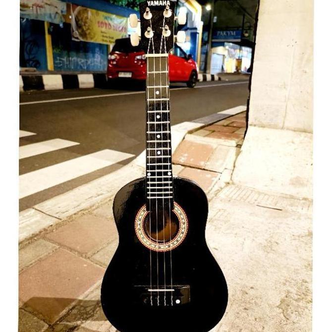 ukulele Senar 4 YAMAHA Gratis Packing kayu. GS