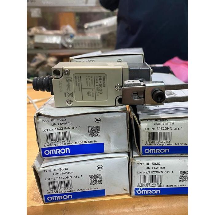 LIMIT SWITCH OMRON HL-5030 HL 5030 ORIGINAL