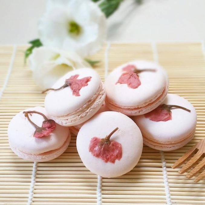 Perkakaskue- Bunga Edible Sakura Macaroon Hiasan Cake Puding Kue Teh Topper Flower