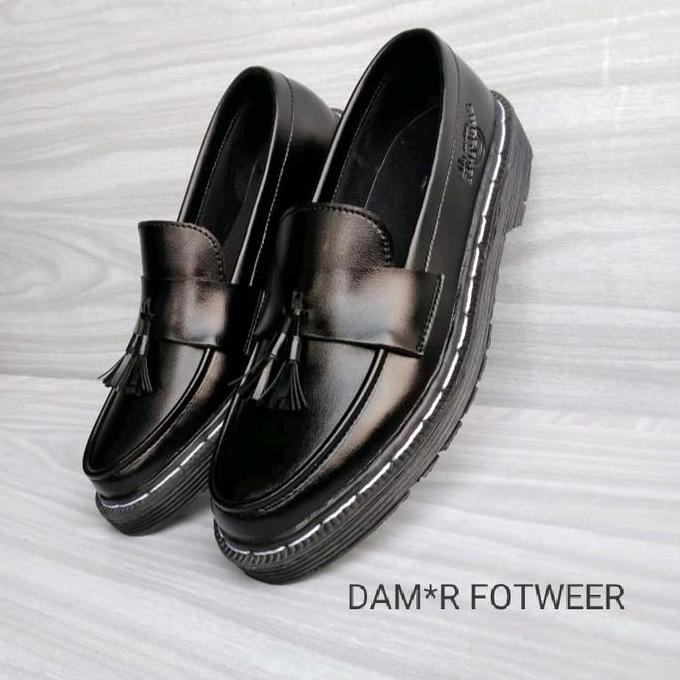 Sepatu docmart loafers/Sepatu pria slip-on loafers/ FREE KAOS KAKI Shoes Flat