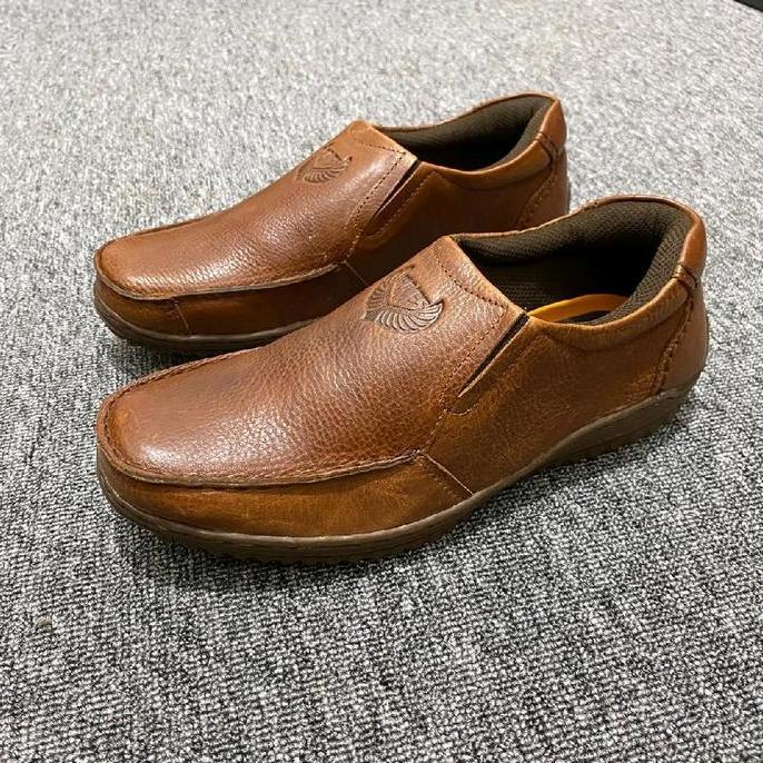 Sepatu kulit pria | Sepatu slip on kulit asli | Sepatu santai pria bahan kulit asli berkualitas Shoe