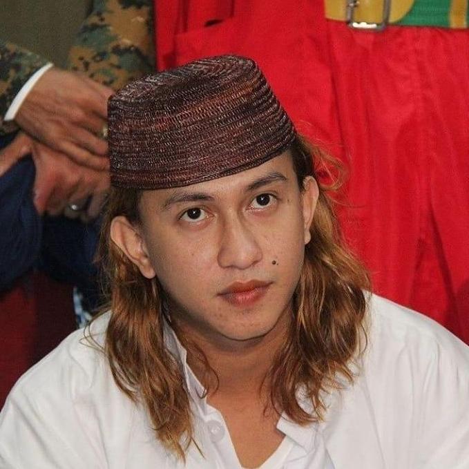 Peci Akar Resam Kualitas Standar