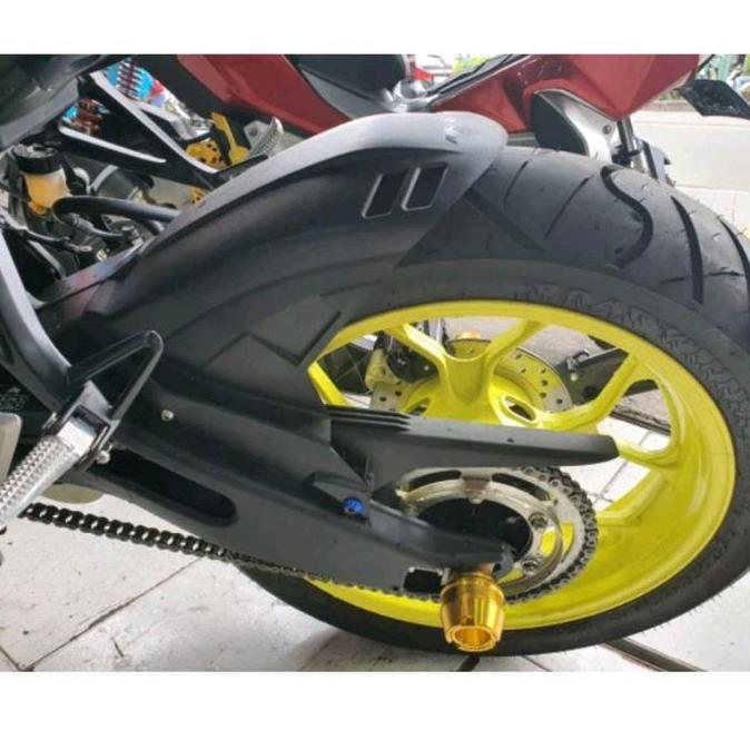 SPAKBOR HUGGER KOLONG BELAKANG MOTOR ANTI CIPRATAN YAMAHA R15 V4/ R-15 V3 / MT-15/ XSR155 SPAKBOR KO