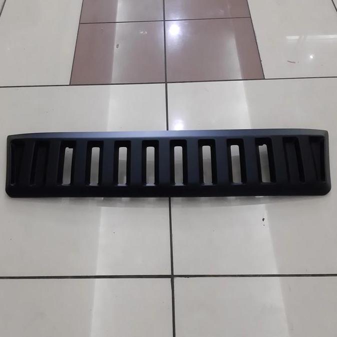 Grill depan mobil toyota RUSH 2015-2017 Hitam