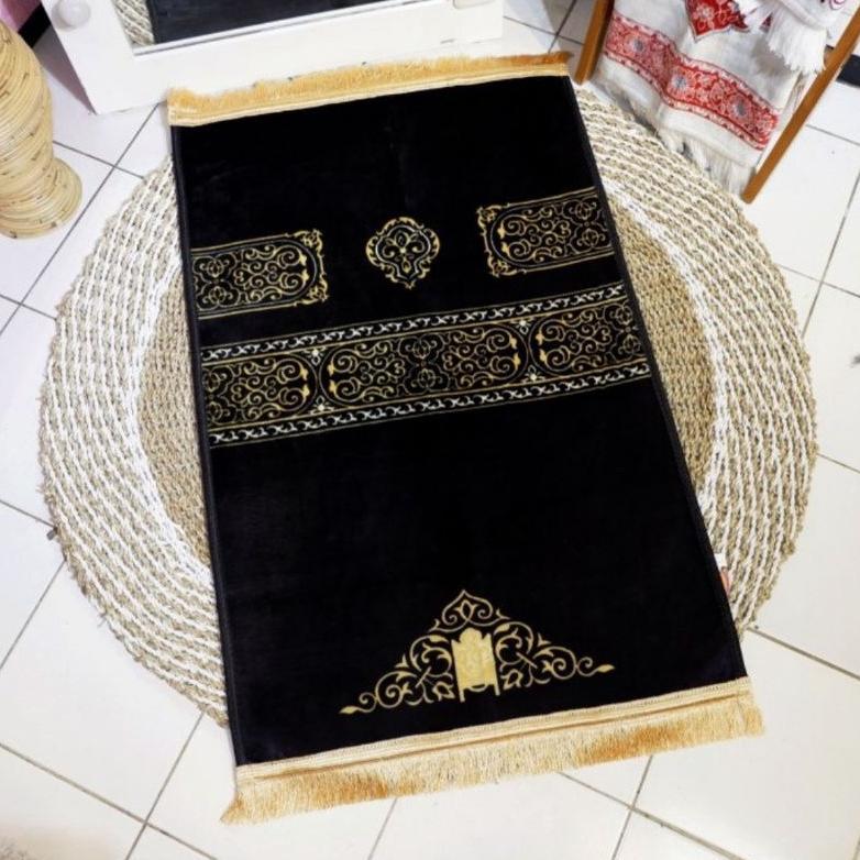 PREMIUM SAJADAH TEBAL KISWAH HITAM EXCLUSIVE/SAJADAH KISWAH RUMBAY GOLD EMPUK ANTI SELIP