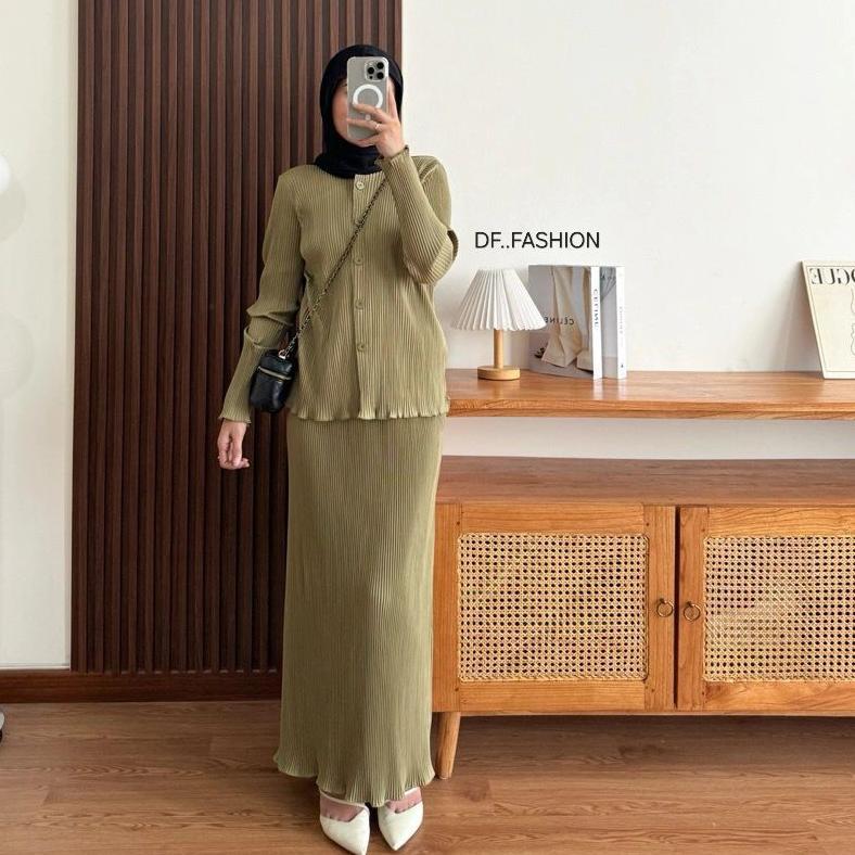 Termurah  Stelan Wavy Rok Atasan Cardigan / Set Wavy Rok Cardigan Set Rok Plisket Wavy