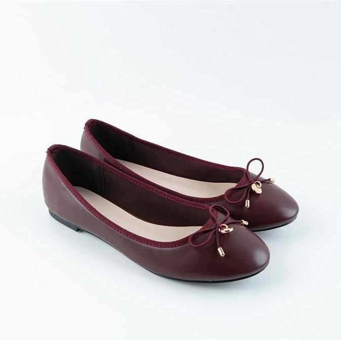URBAN&CO Belvia Flat Shoes Wanita Kerja Insole Empuk Dan Elegan Buat Formal Dan Casual Hitam - Belvi