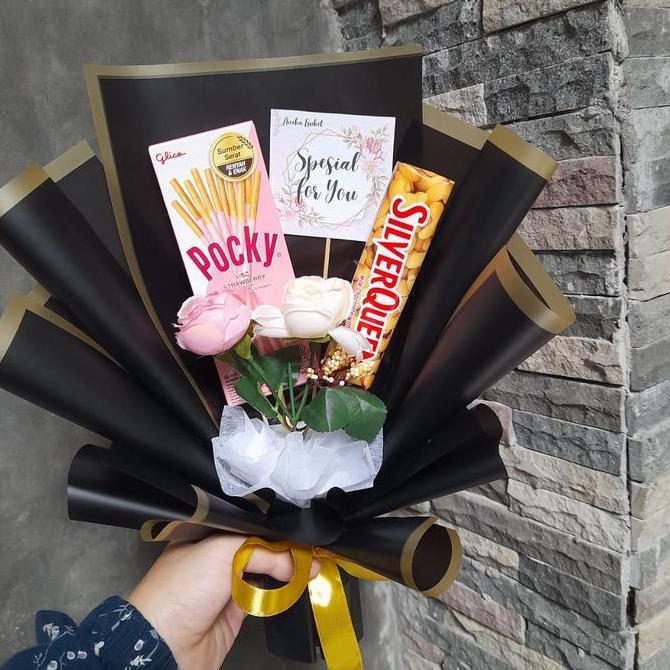 Buket SilverQueen dan Pocky - Buket Coklat dan Bunga