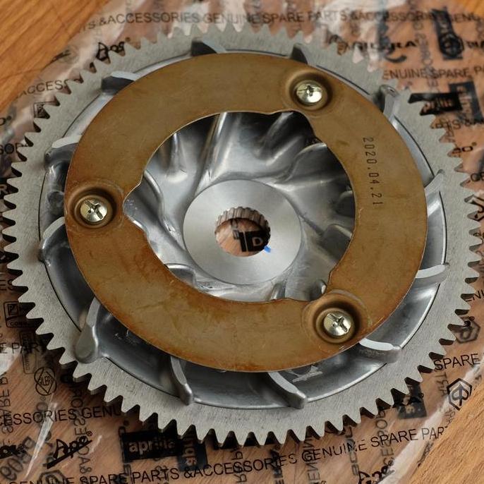 Flywheel Vespa LX/S 2V. Orinal Part Piaggio Flywheel