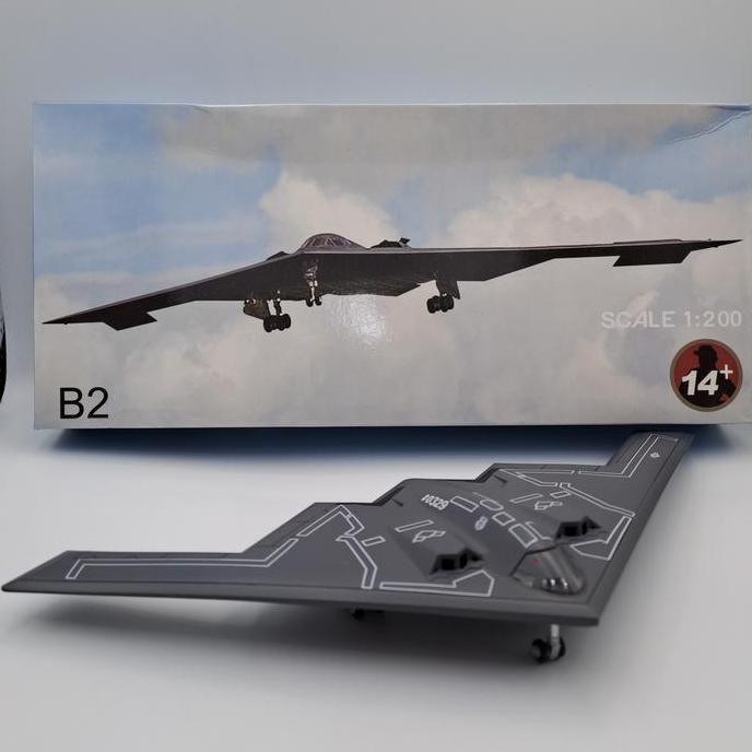 Diecast pesawat Stealth Bomber B-2 Spirit skala 1:200