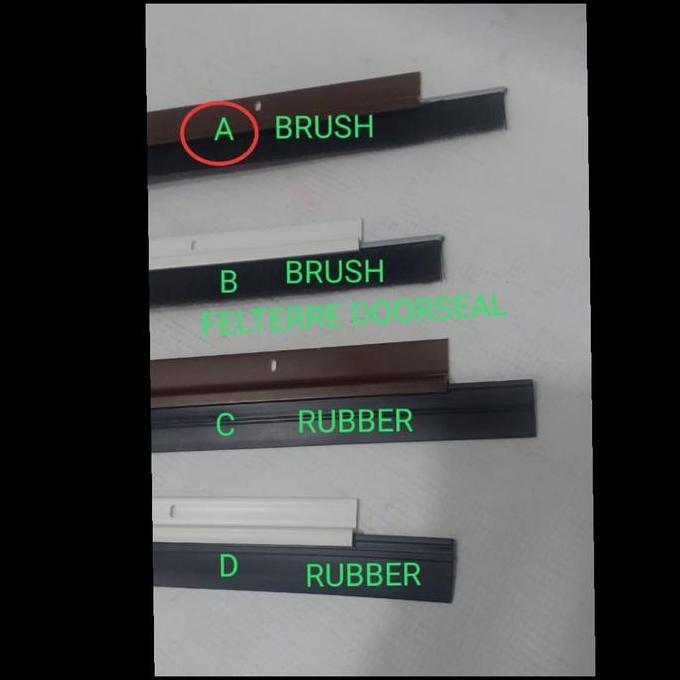 Door brush seal/door seal/door seal brush/penutup celah bawah pintu