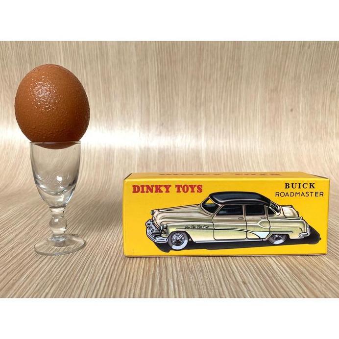 1:43 Diecast Dinky Toys Buick Roadmaster "With Box"