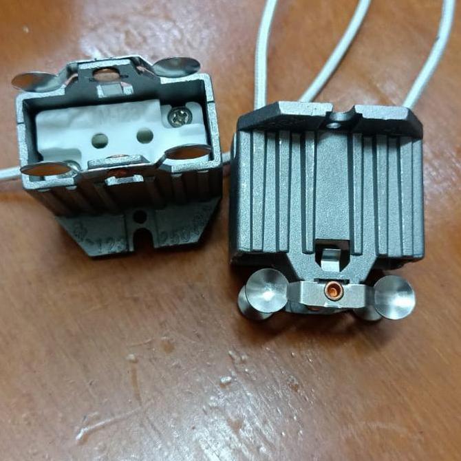 Fiting Lampu Hologen Osram CP70 GX 9,5