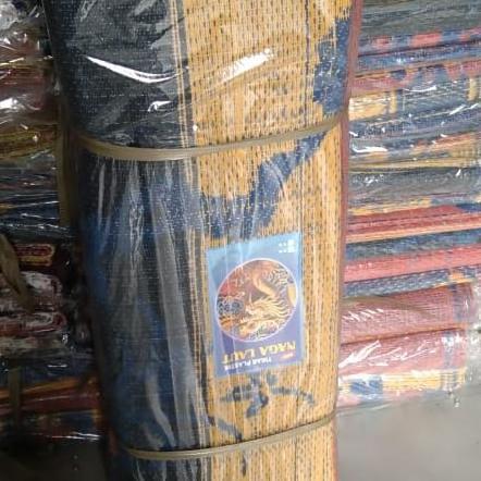 Tikar Plastik/ Tikar Piknik Lipat 2X3