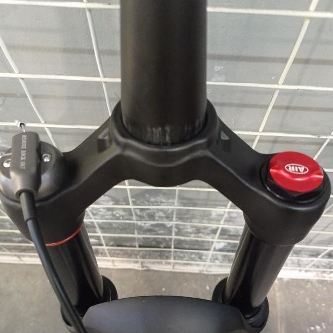 Fork suspensi 26inc Tapered Maxxlite air fork Remote import murah