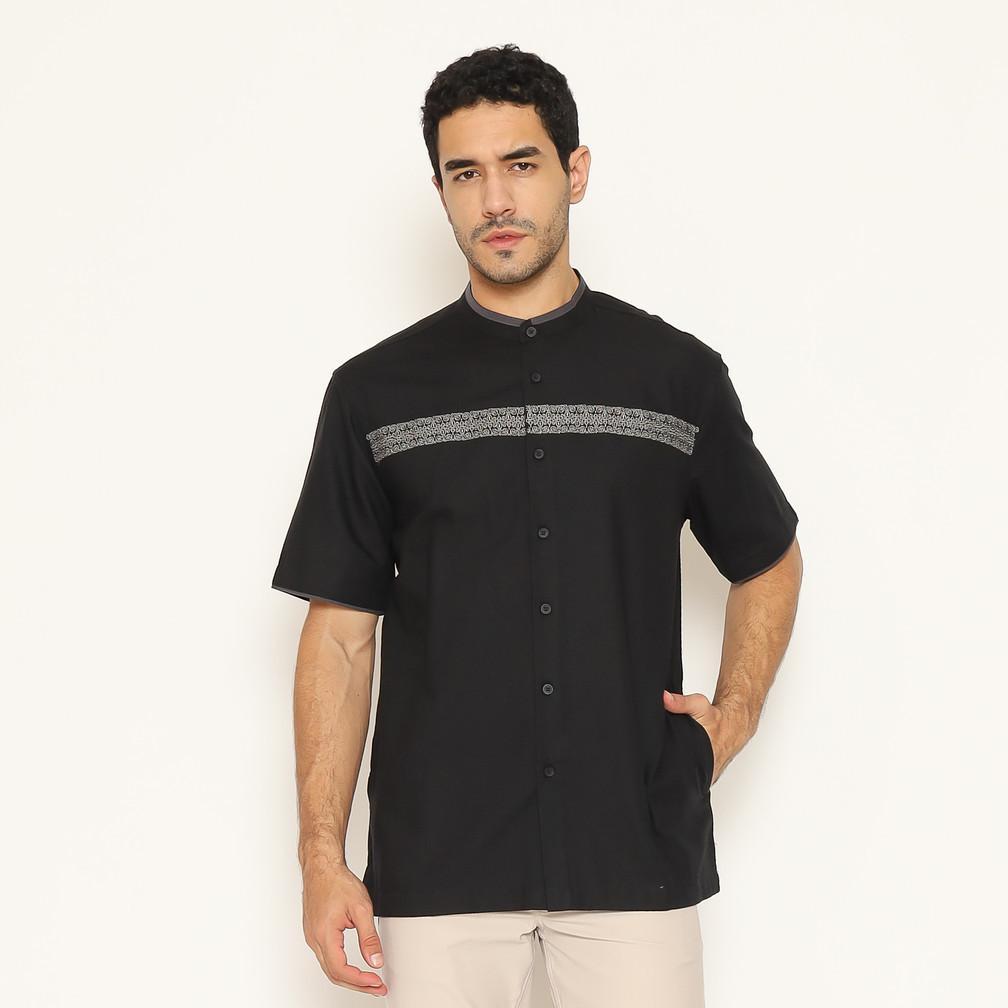 RECOMMENDED AMK BAJU KOKO LENGAN PENDEK KK CROSS STICH S/S HITAM