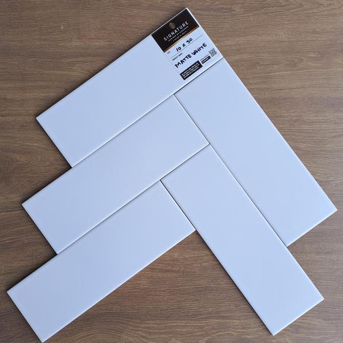 Keramik Subway Putih Dop 10x30 Mulia Signature MATTE WHITE