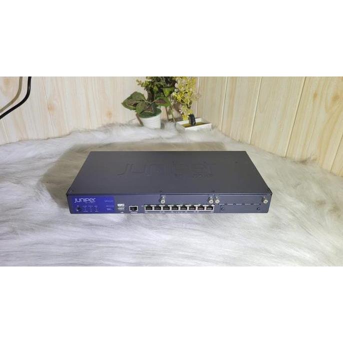 Juniper Networking SRX220 Services Gateway