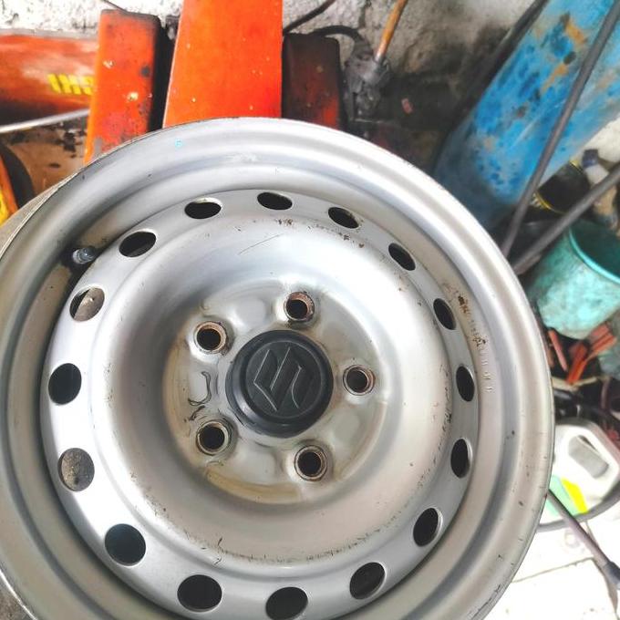 VELG KALENG SUZUKI APV RING 14 PCD 5 X 114 LEBAR 5 INCHI ET 45 KONDISI COPOTAN MOBIL . PROMO
