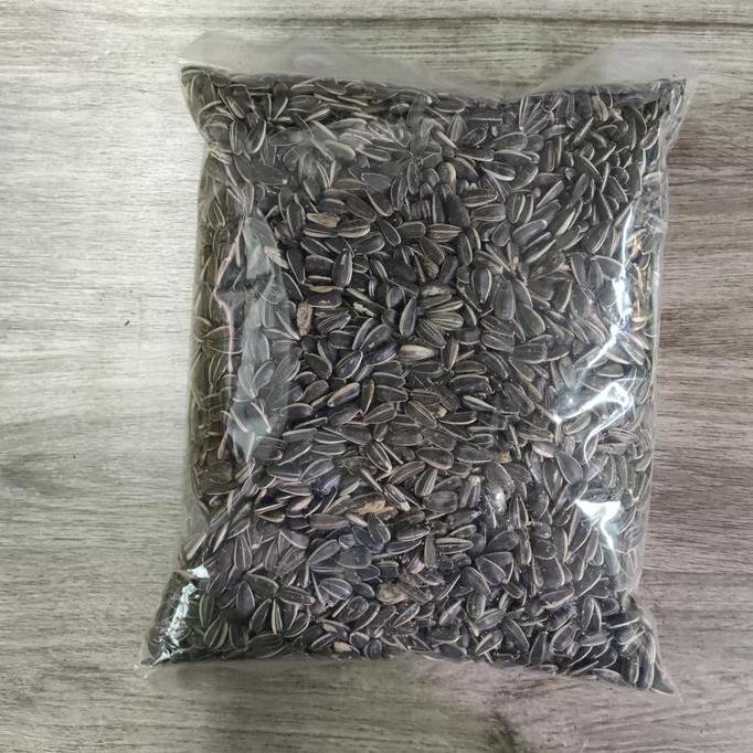 Kuaci Sangrai Pakan Lovebird 1Kg