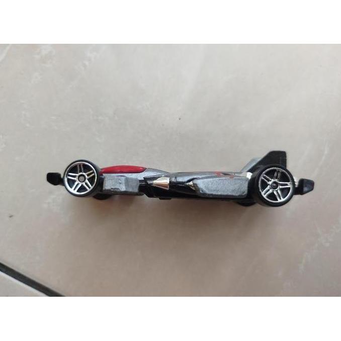 0345 ASSORTED DIECAST LOOSE : HOTWHEELS - JET THREAT 3.0 J3300 SILVER MCS27