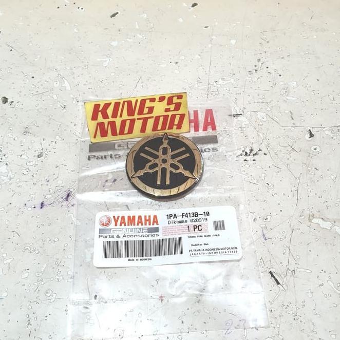 EMBLEM LOGO YAMAHA XMAX, X-MAX GOLD (1PA F413B 10) ASLI YAMAHA