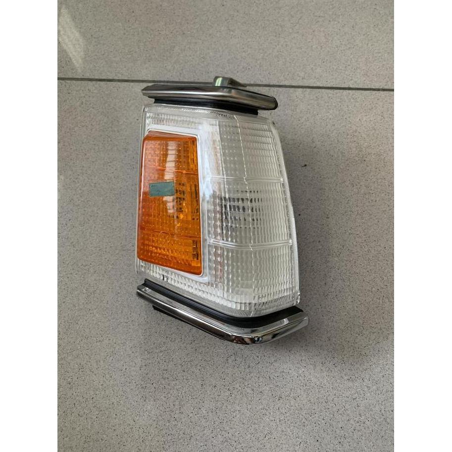 Lampu sen sein kanan LANCER SL 1981-1982 ORISINIL STANLEY