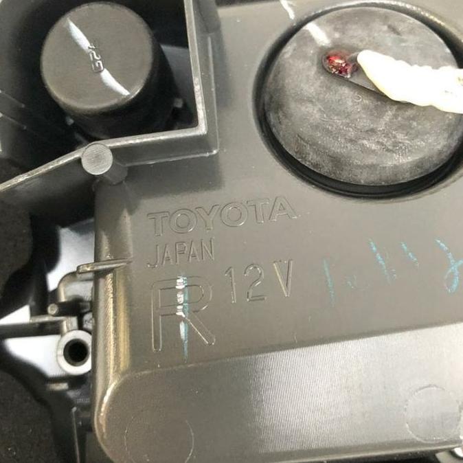 lampu refektor bagasi lexus LX 570 81580-60260