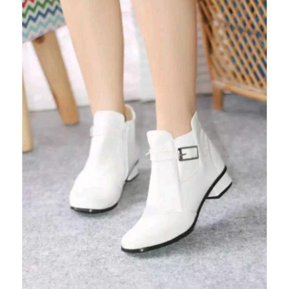 Hot Sale Sepatu Boots Wanita Terbaru High Heels 3Cm
