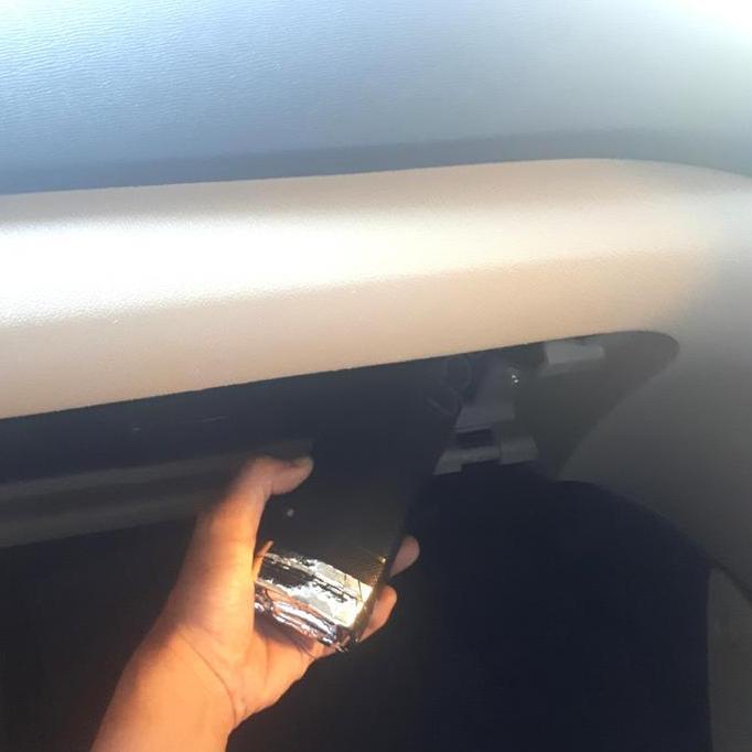 PEREDAM DASHBOARD MOBIL NISSAN XTRAIL T30 TERBAIK