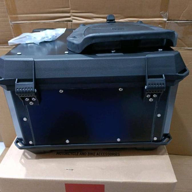 Promo box givi Matterhorn 47L / box aluminium givi mtn 47b (wp) Diskon