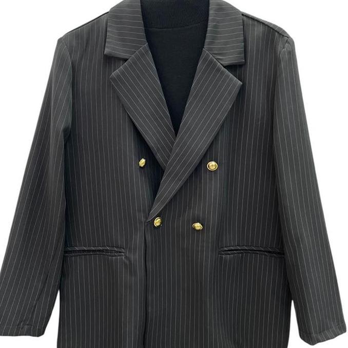 Girly- Blazer Nita Stripe Hitam Putih Oversize Blanik X Merry Chrisnatalia
