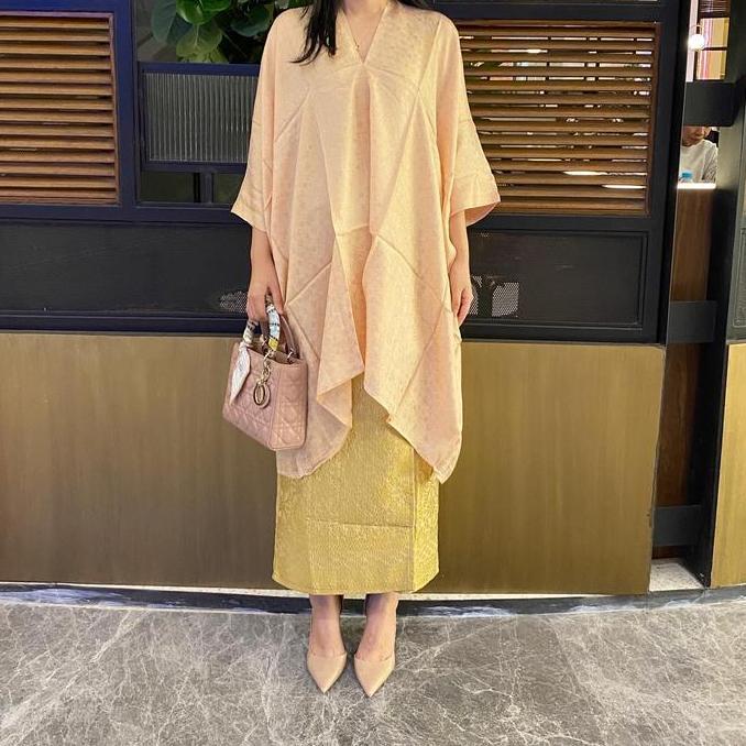 Lausboutique-Tunik Aruna Polos-Seri Awan-Tunik Batik [Hanya Atasan]